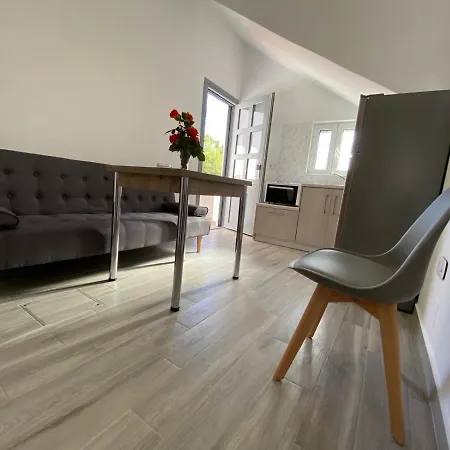 Ninemia * Артемон